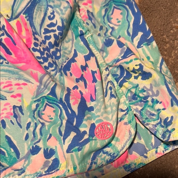 Lilly Pulitzer Pink and Blue Athletic Shorts Vibrant Design has pockets. - Picture 2 of 4